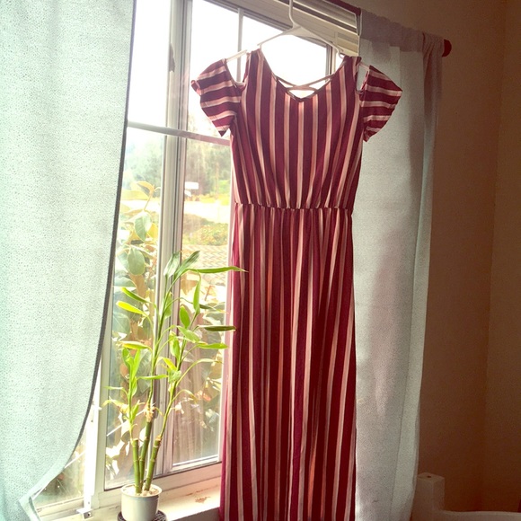 Dress with stripes the color purple,pink,and white - Picture 1 of 1